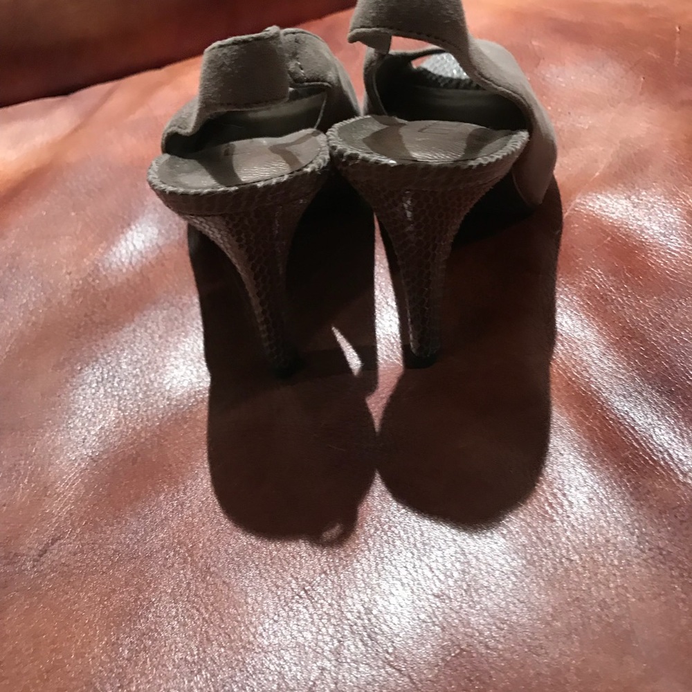 Moda Shoes - Picture 3 of 6